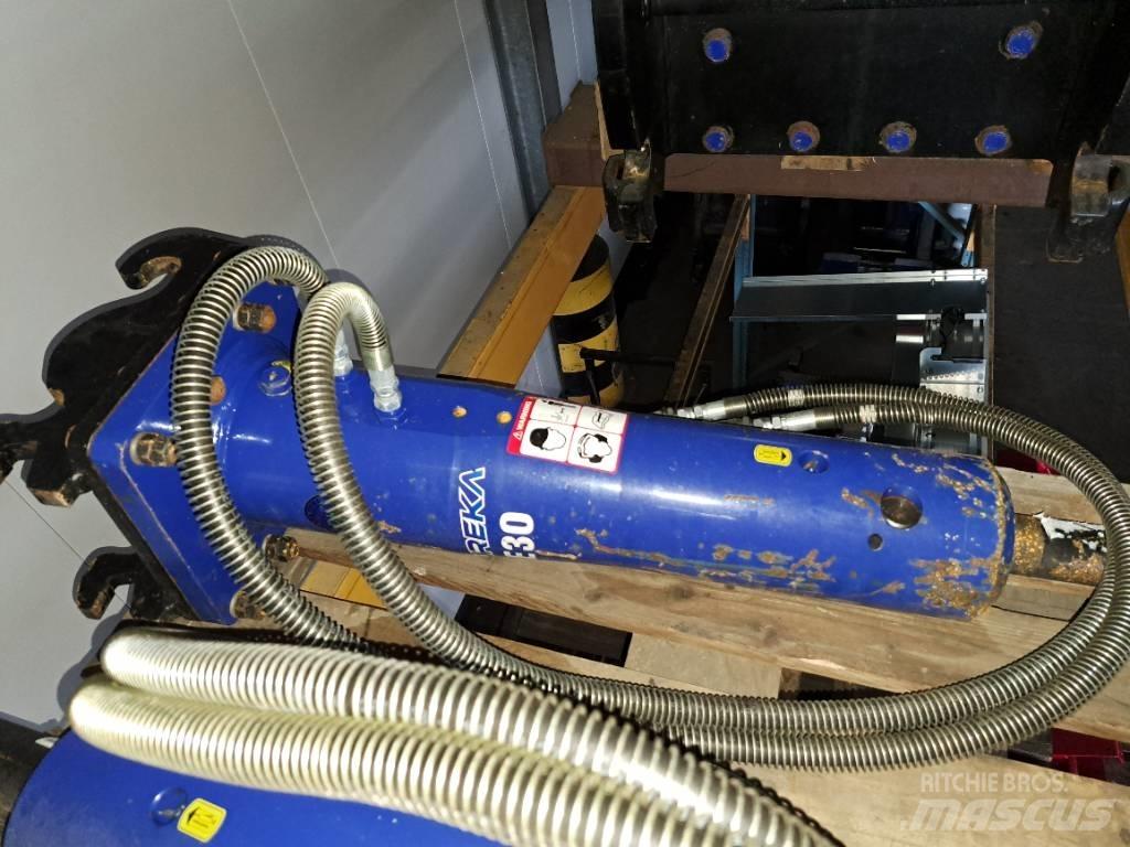 Daemo E30 with CW05 Hydraulik / Trykluft hammere