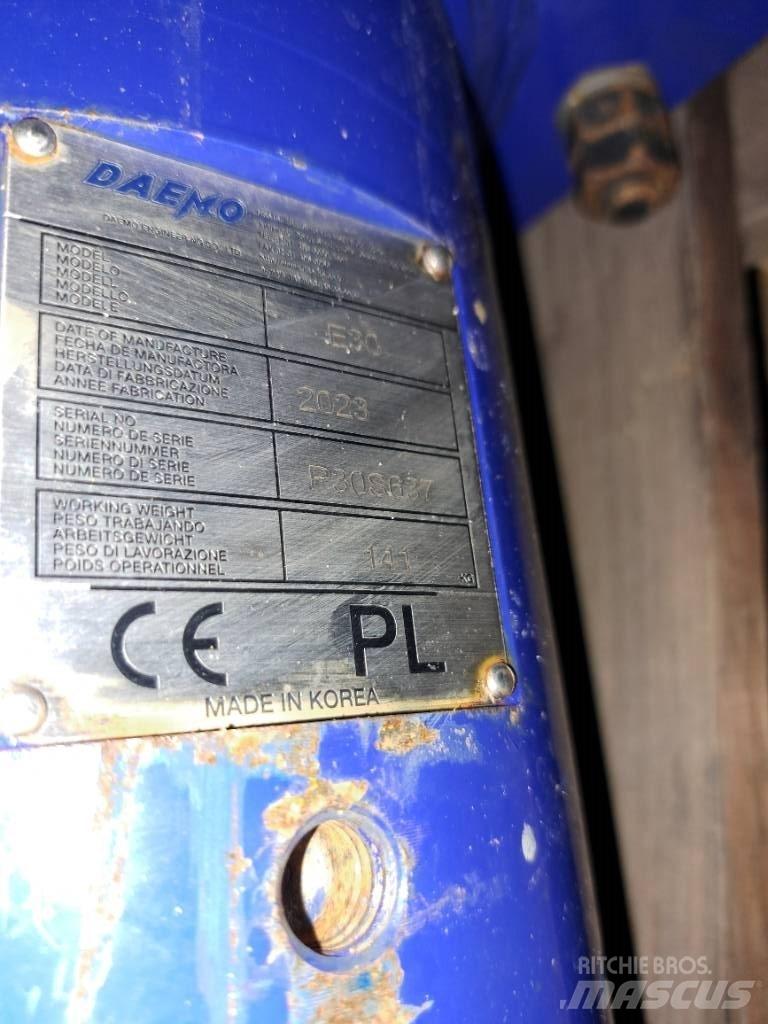Daemo E30 with CW05 Hydraulik / Trykluft hammere