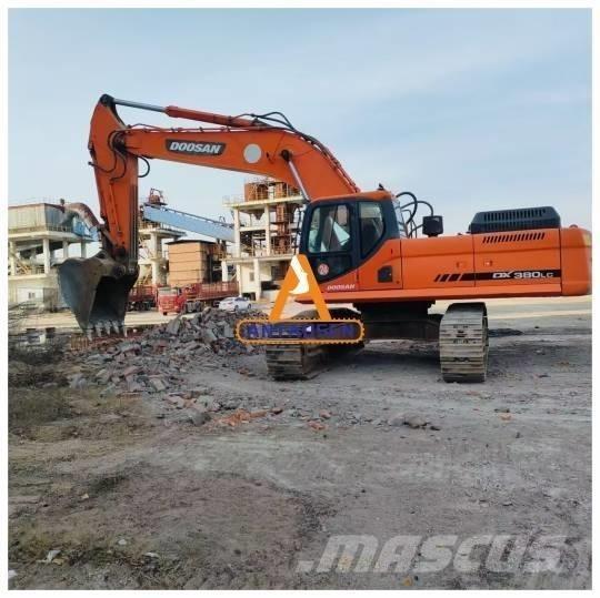 Doosan DX 380 LC Gravemaskiner på larvebånd