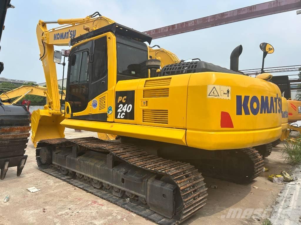 Komatsu PC240LC-8 Gravemaskiner på larvebånd