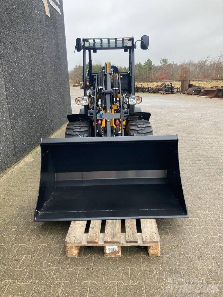 JCB 403 - Fabriksny Minilæsser - knækstyret