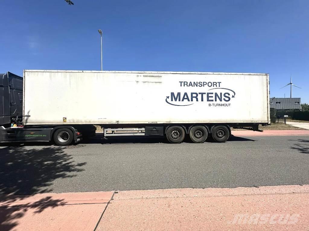 Renders 12.27 NA Semi-trailer med fast kasse