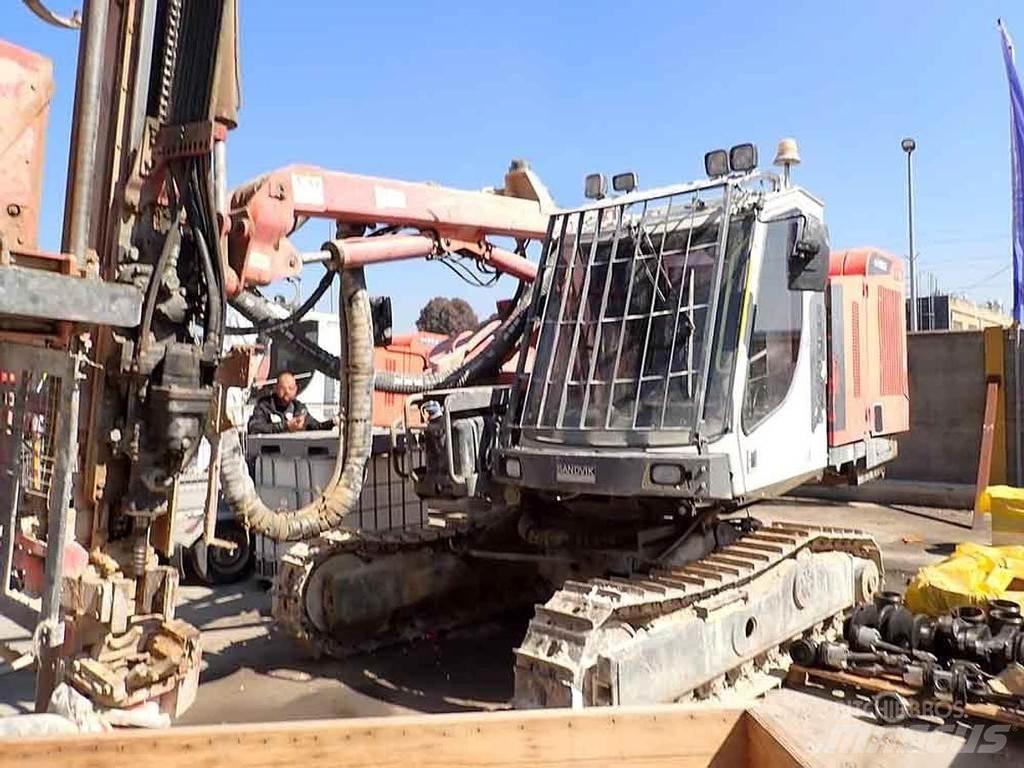 Sandvik DX800 Overfladeboreudstyr / Borerigge