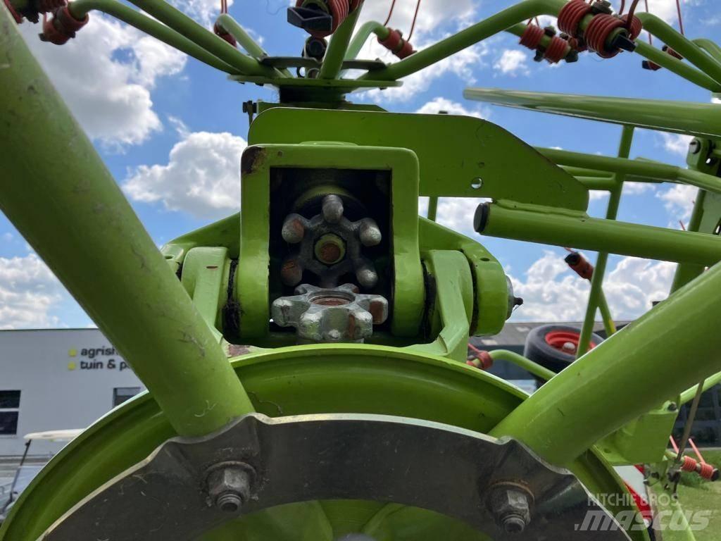 CLAAS Volto 1300 T River og høvendere