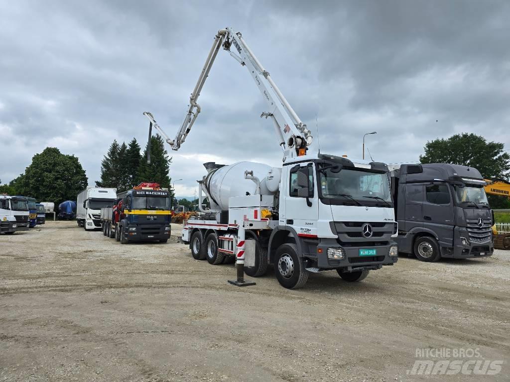 Mercedes-Benz 3244 Betonbiler