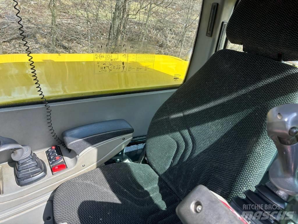 Yanmar B 110 W Gravemaskiner på hjul