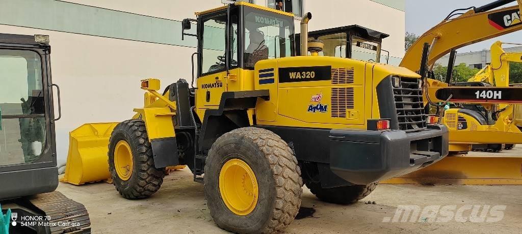 Komatsu WA 320-5 Læssemaskiner på hjul