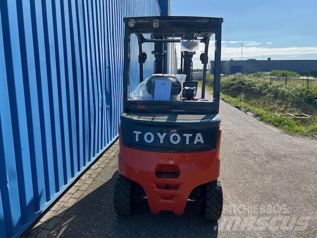 Toyota Traigo 80 El gaffeltrucks