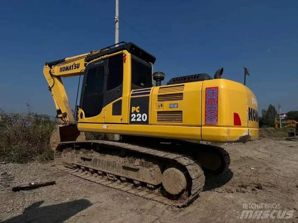 Komatsu PC 220 Gravemaskiner på larvebånd