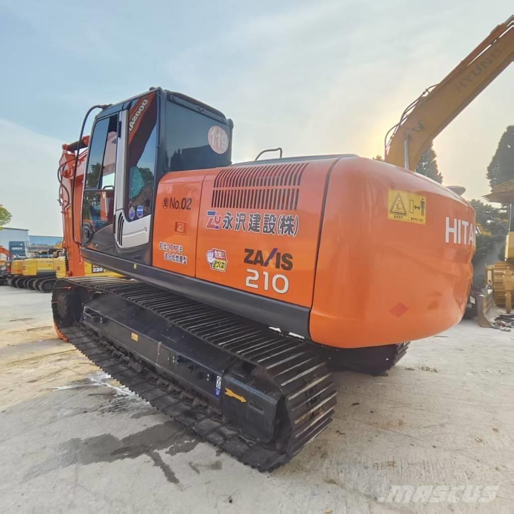 Hitachi ZX 210 Gravemaskiner på larvebånd