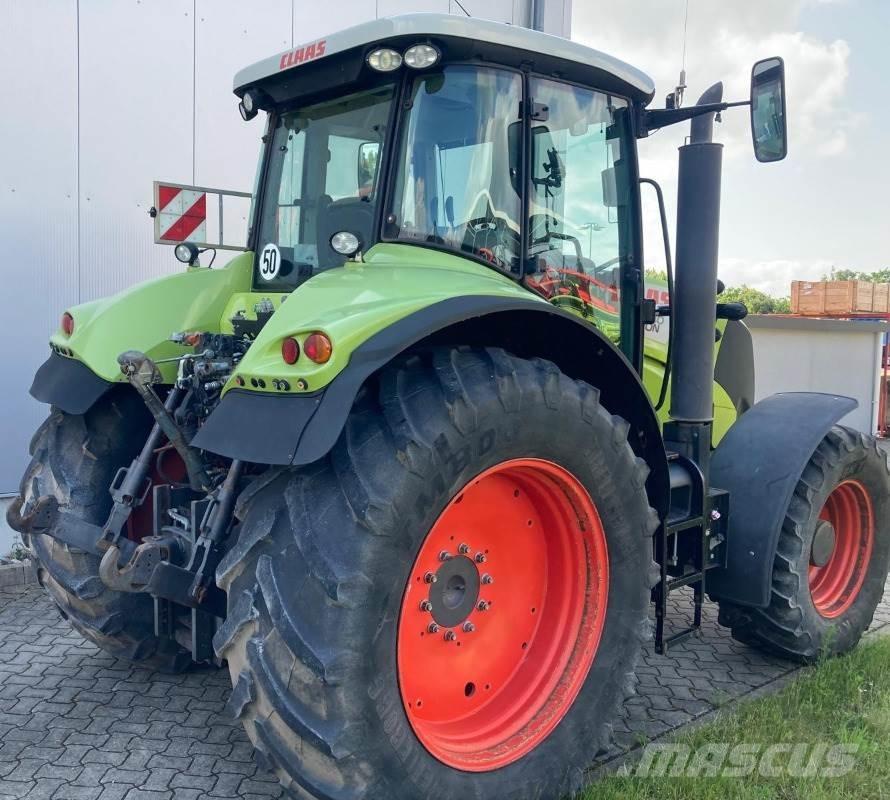 CLAAS AXION 840 Traktorer
