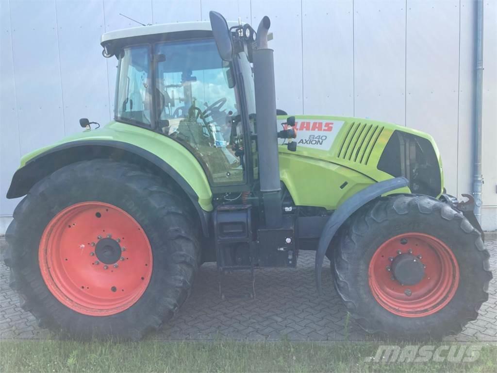CLAAS AXION 840 Traktorer