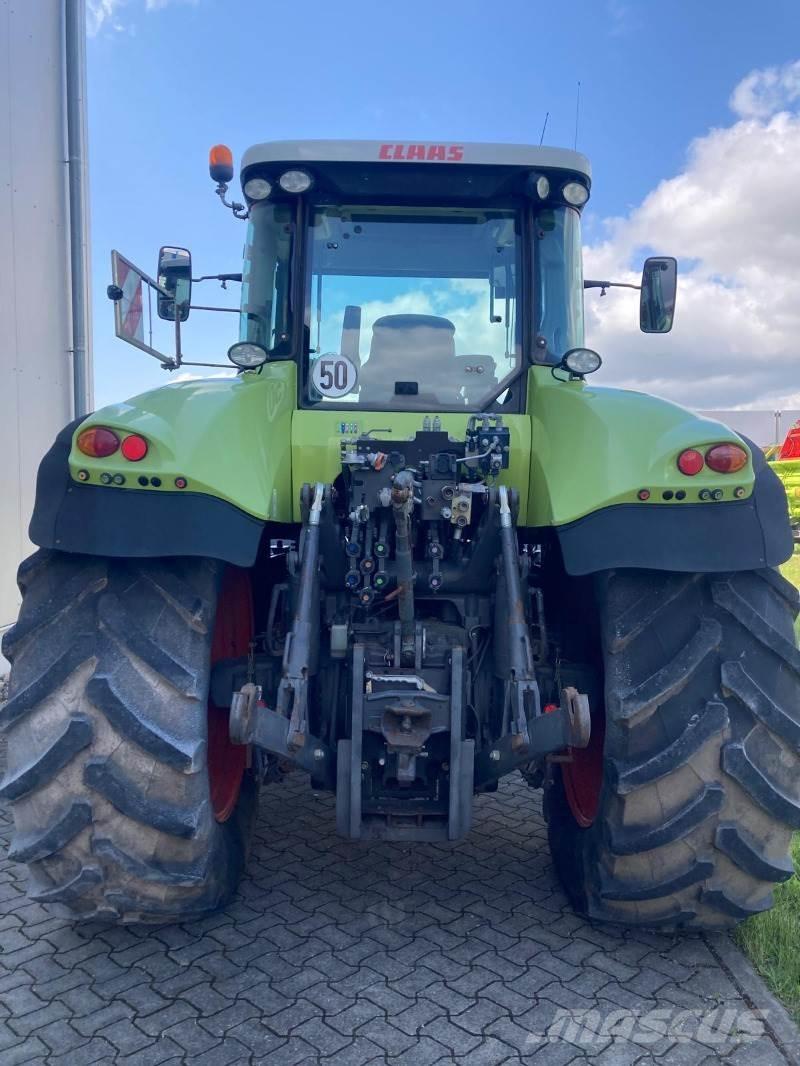 CLAAS AXION 840 Traktorer
