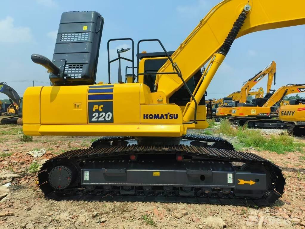 Komatsu PC 220-8 Gravemaskiner på larvebånd