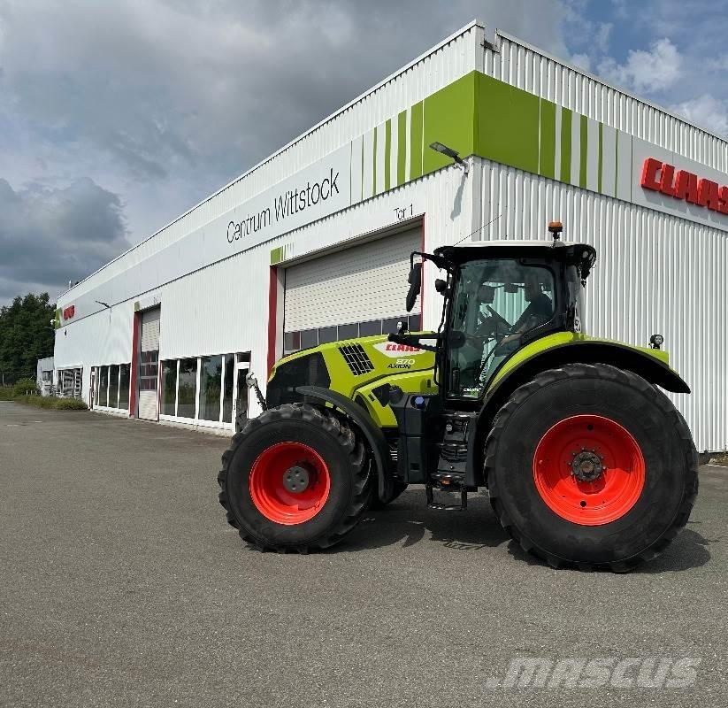 CLAAS Axion 870 Traktorer