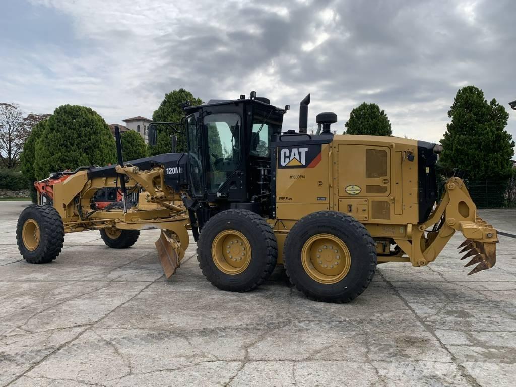 CAT 120 M 2 Vejhøvle / Gradere