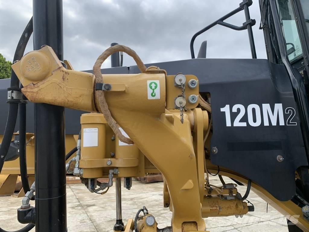 CAT 120 M 2 Vejhøvle / Gradere