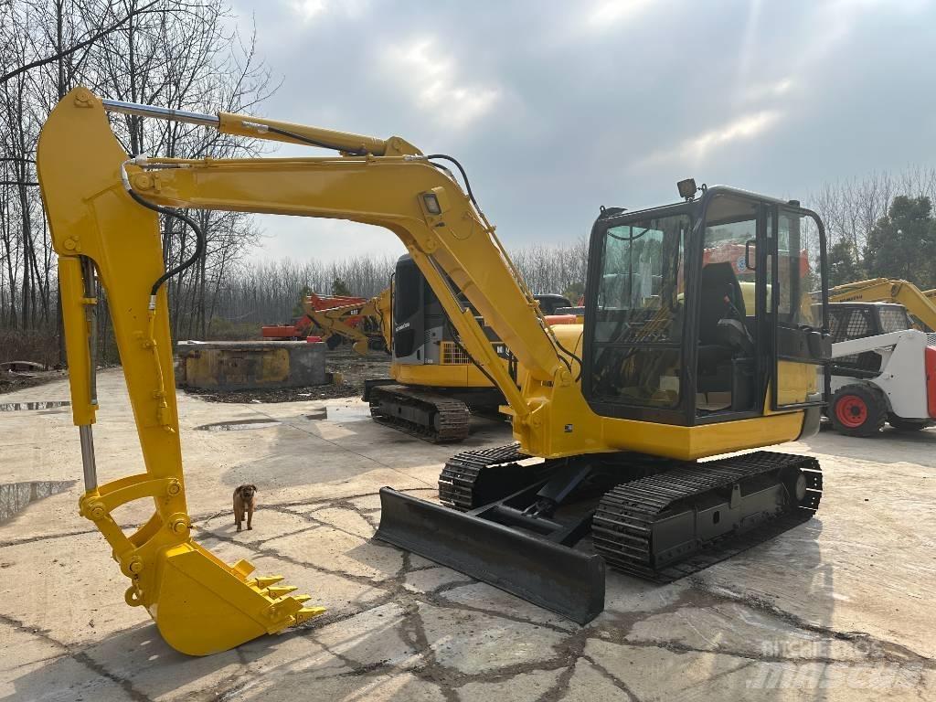 Komatsu PC56 Gravemaskiner på larvebånd