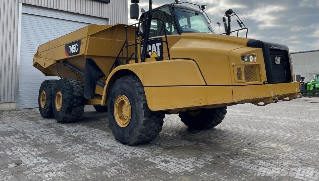CAT 745 C Terrængående lastbiler