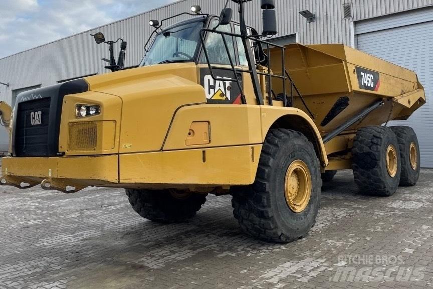 CAT 745 C Terrængående lastbiler
