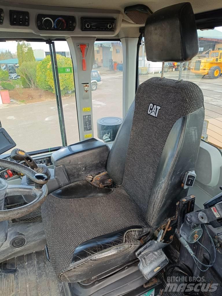 CAT 930M Læssemaskiner på hjul