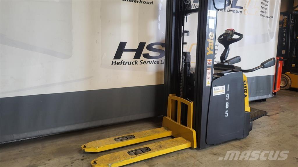 Yale MS14X-IL Selvkørende stablere