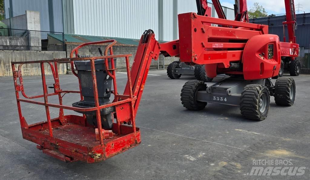 JLG 450 AJ II Bomlifte med knækarm
