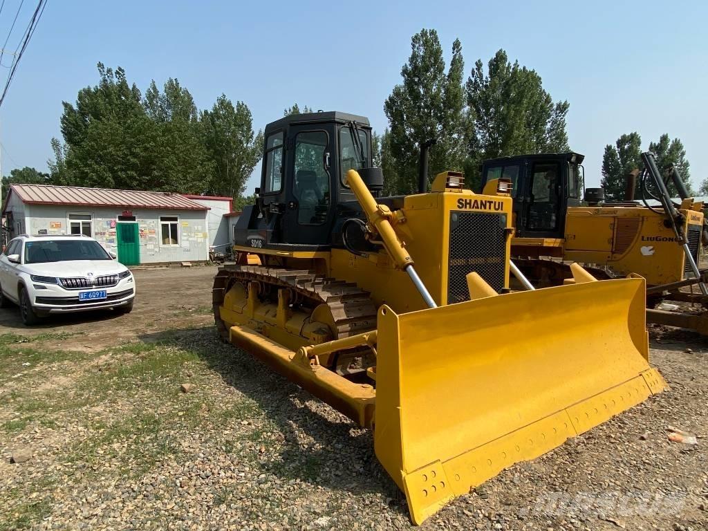 Shantui SD 16 Bulldozer på larvebånd