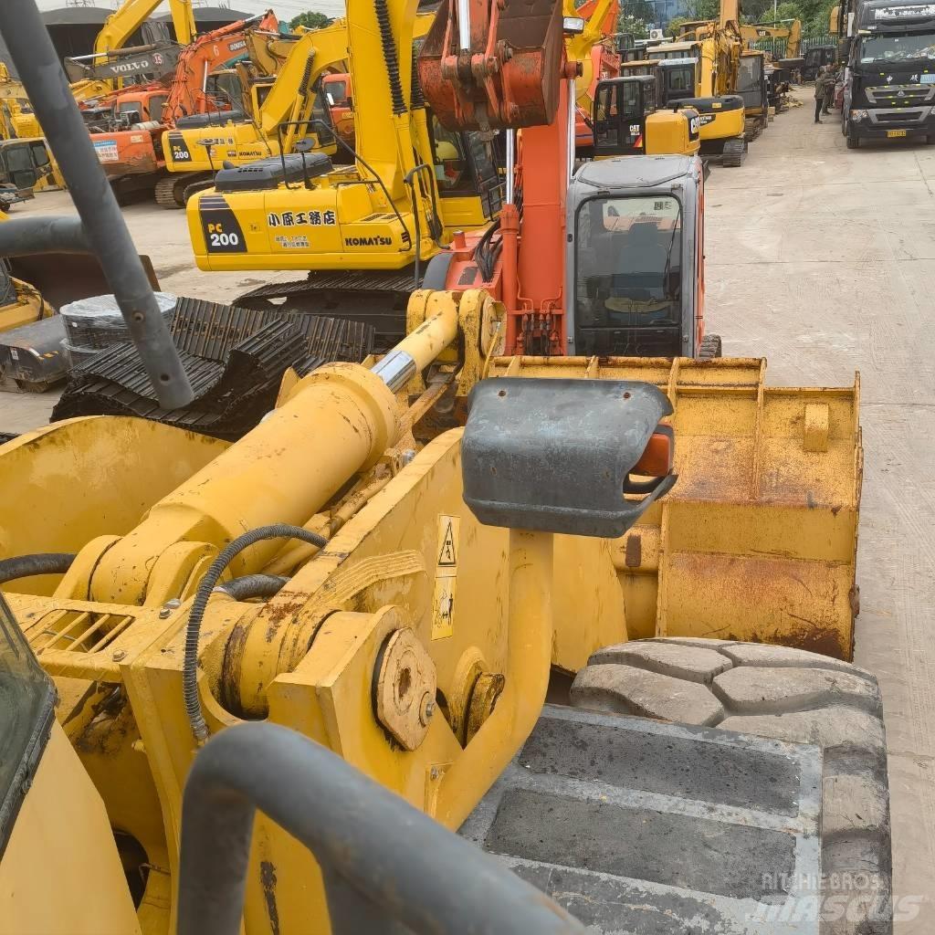 Komatsu WA 600-6 Læssemaskiner på hjul