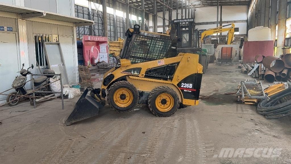 CAT 226 B Minilæsser - skridstyret