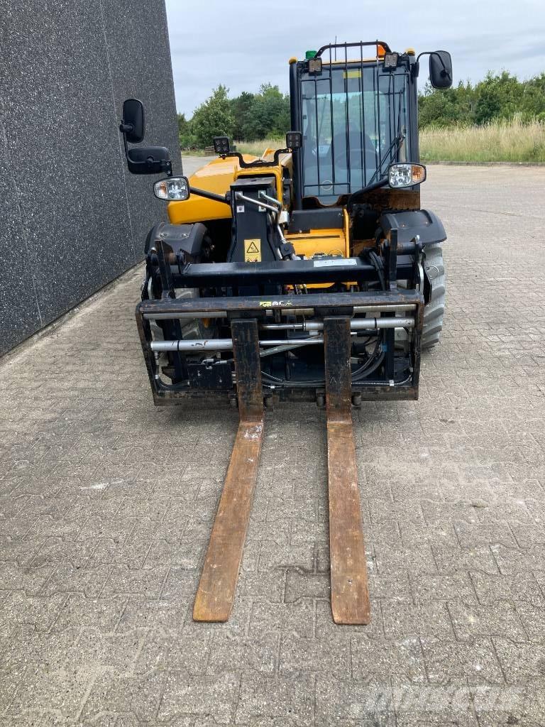 JCB 525-60 E Teleskoplæssere