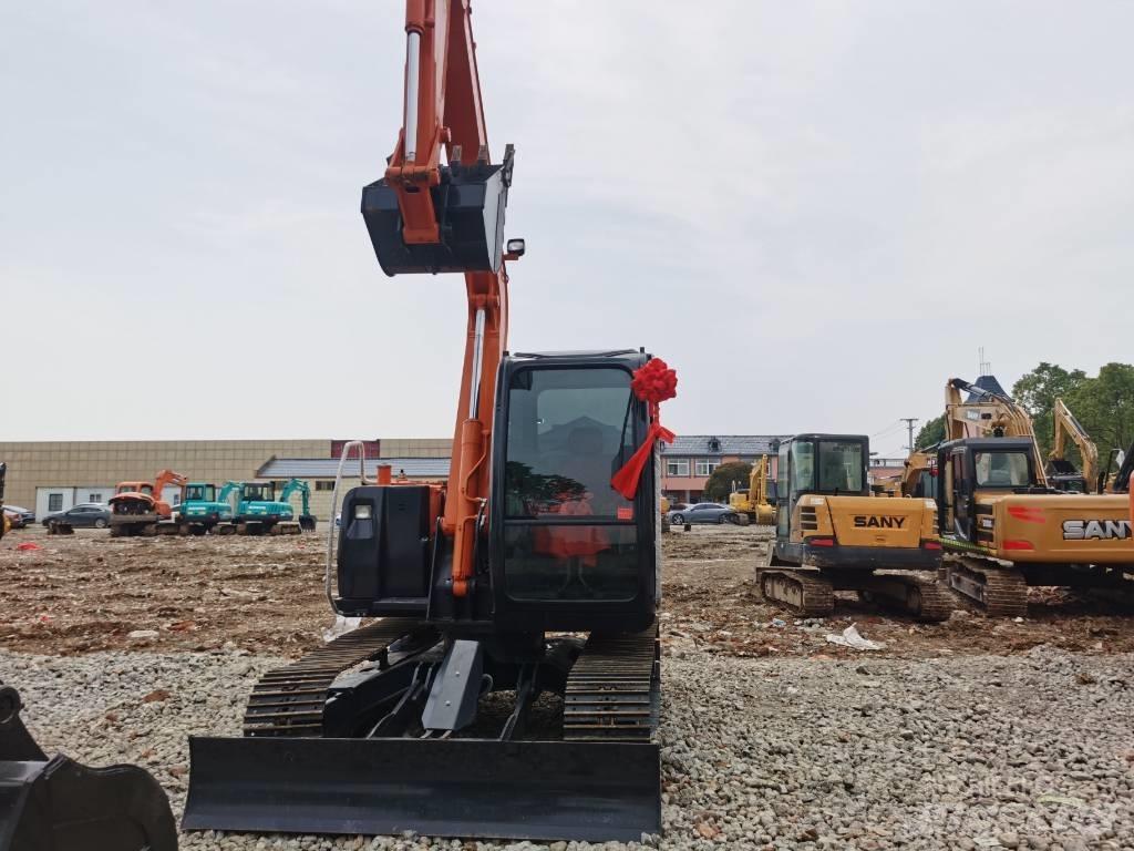 Hitachi ZX 70-5A Gravemaskiner på larvebånd