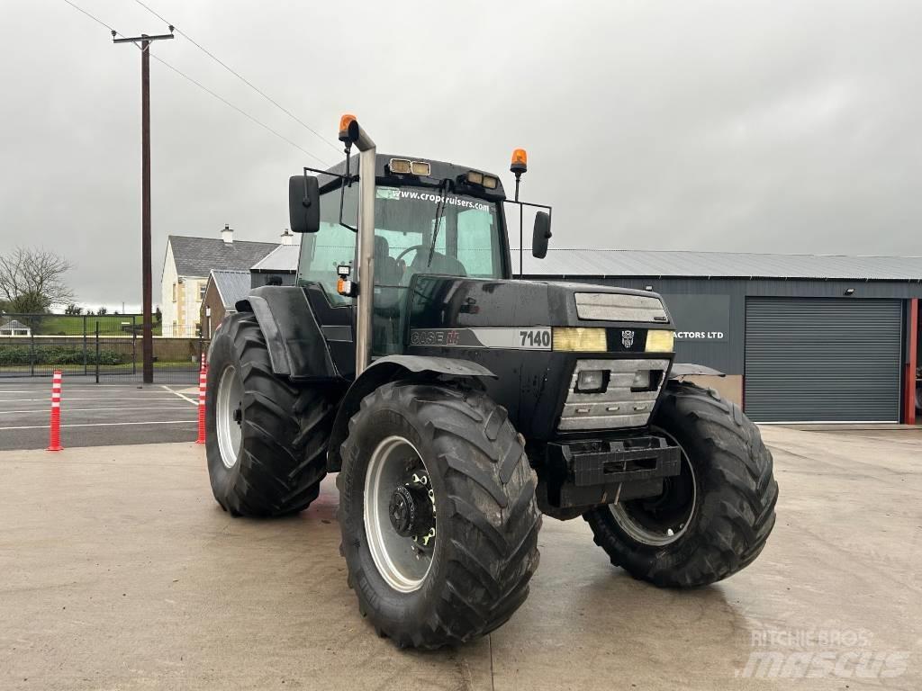 CASE 7140 Traktorer