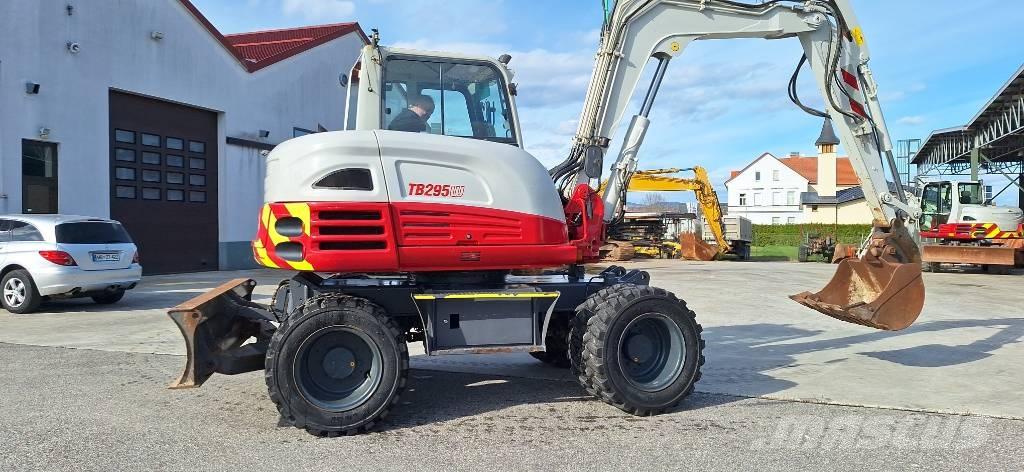 Takeuchi TB 295 W Gravemaskiner på hjul