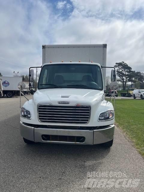 Freightliner M2106 Fast kasse