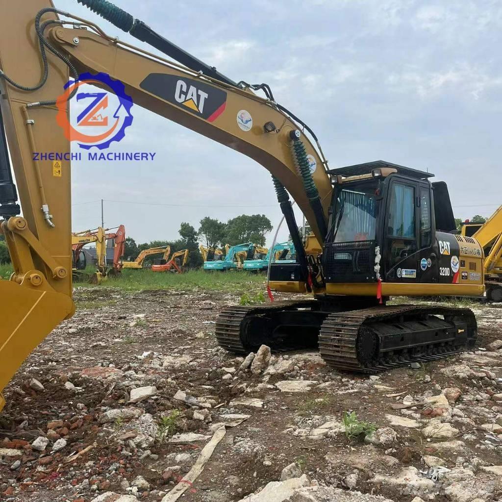 CAT 320 D2 Gravemaskiner på larvebånd