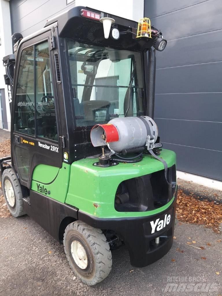 Yale GLP25VX LPG gaffeltrucks