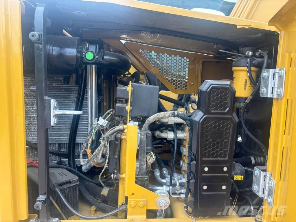 CAT 310 Gravemaskiner på larvebånd