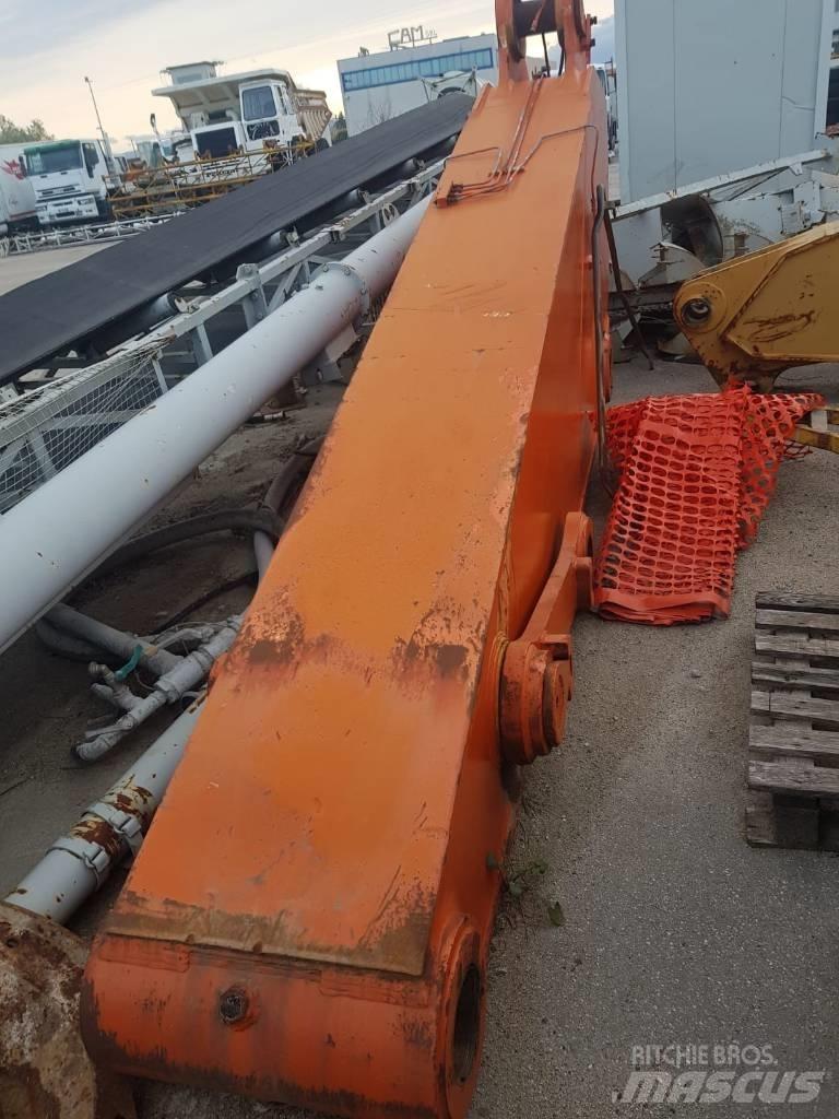 Hitachi EX700 Booms og dippers
