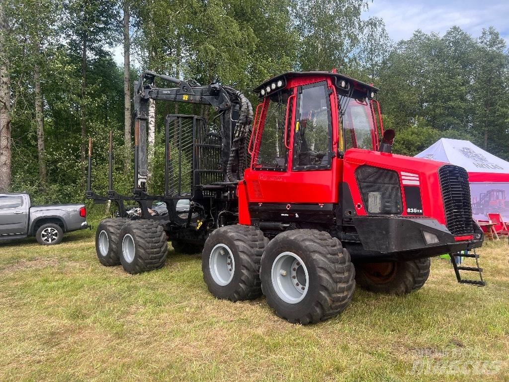 Komatsu 835 Udkørselsmaskiner