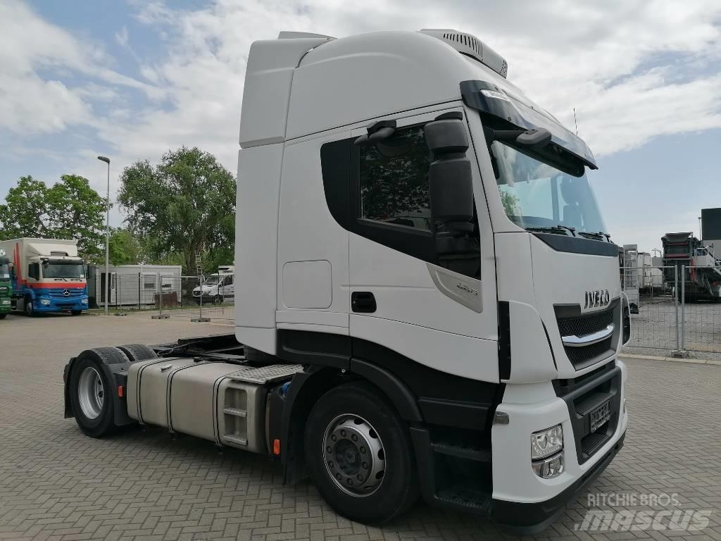 Iveco AS440ST/P Trækkere