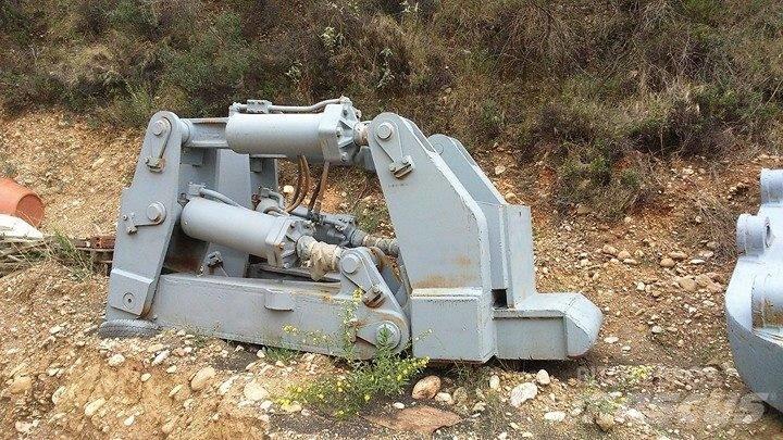 CAT SS RIPPER D9H Sakse