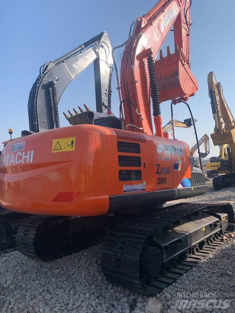 Hitachi ZX 200 Gravemaskiner på larvebånd