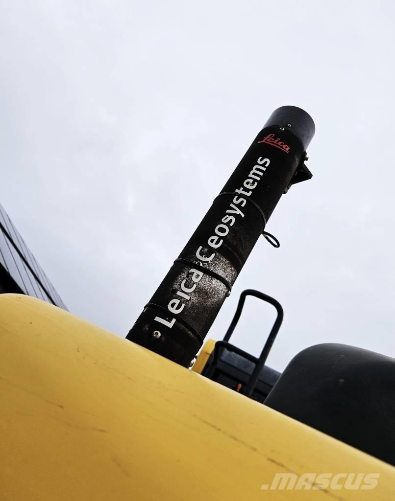 Komatsu HB 215 LC Gravemaskiner på larvebånd