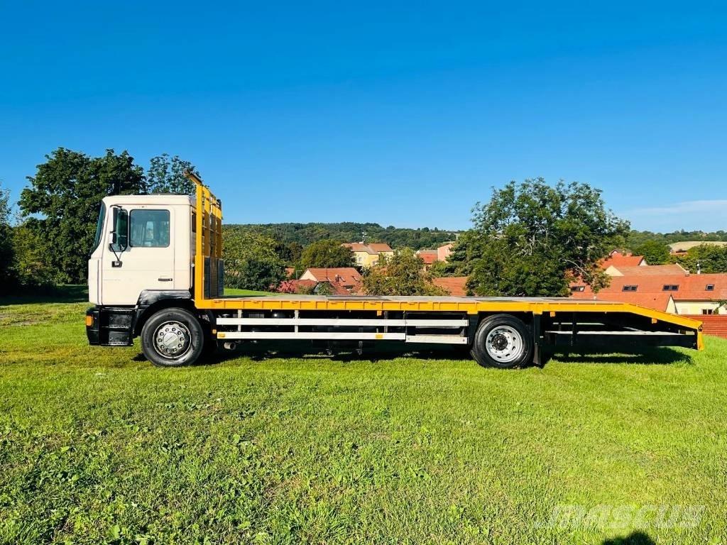 MAN ME 220 B Autotransportere / Knæklad