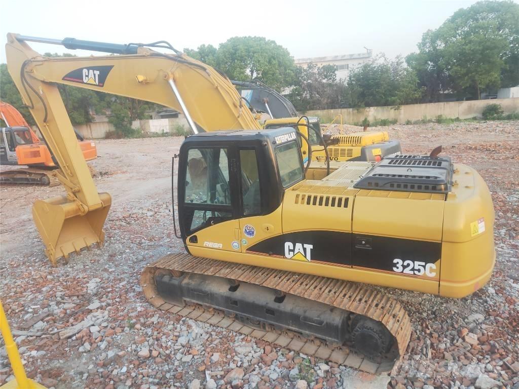 CAT 325C Gravemaskiner på larvebånd