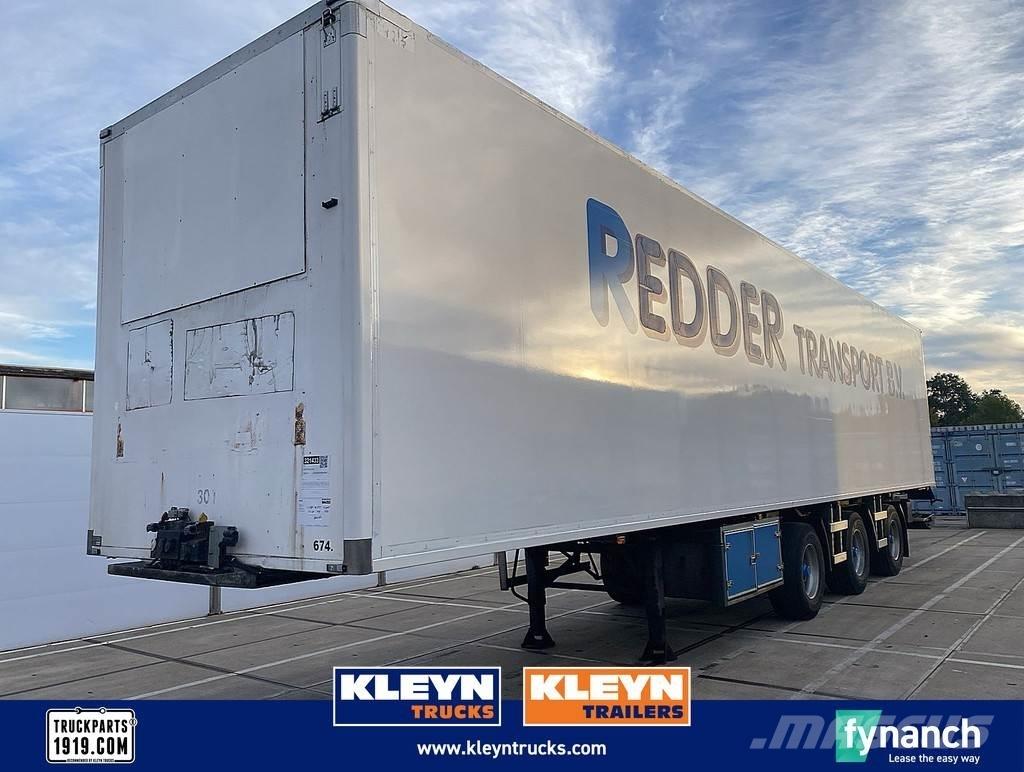 Pacton R3-001 Semi-trailer med fast kasse