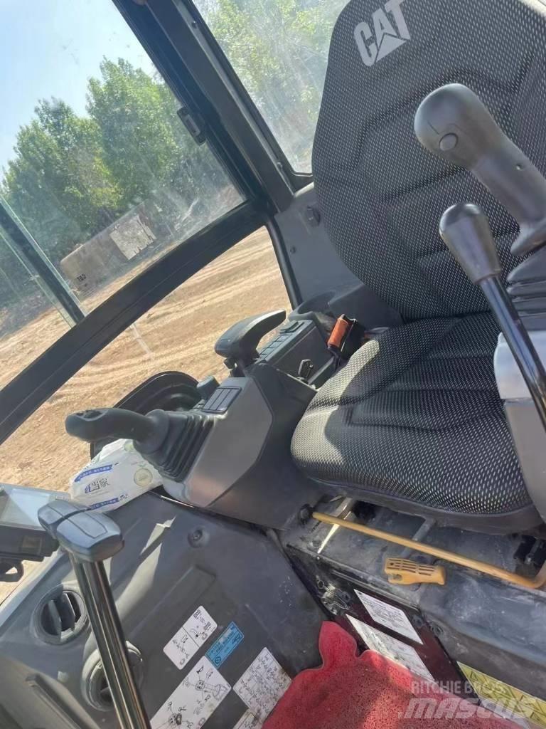 CAT 302 Minigravemaskiner