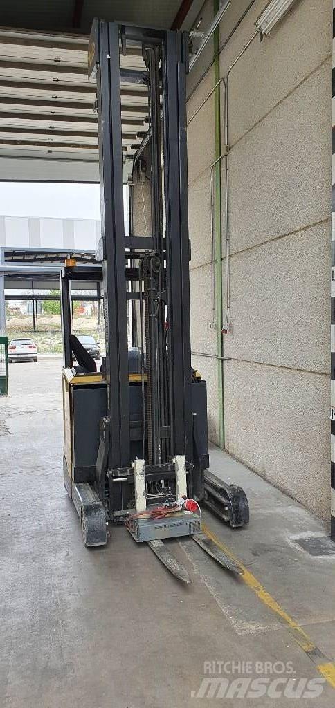 Yale MR14 Reachtruck