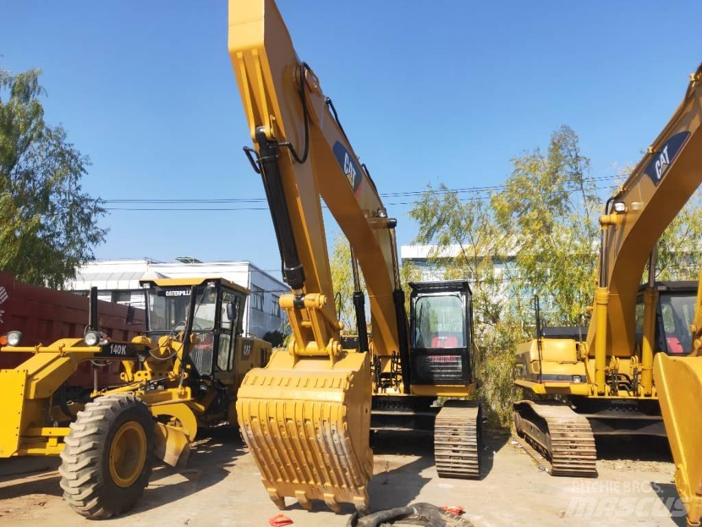 CAT 330 D Gravemaskiner på larvebånd